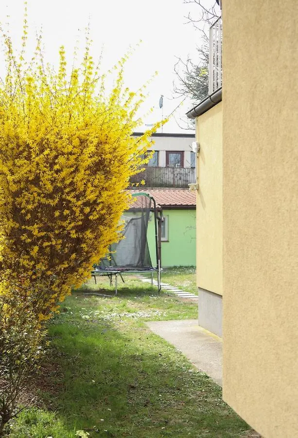 Small-Comfy Guest House In Donaustadt Garden - Not Shared! Vienna Austria