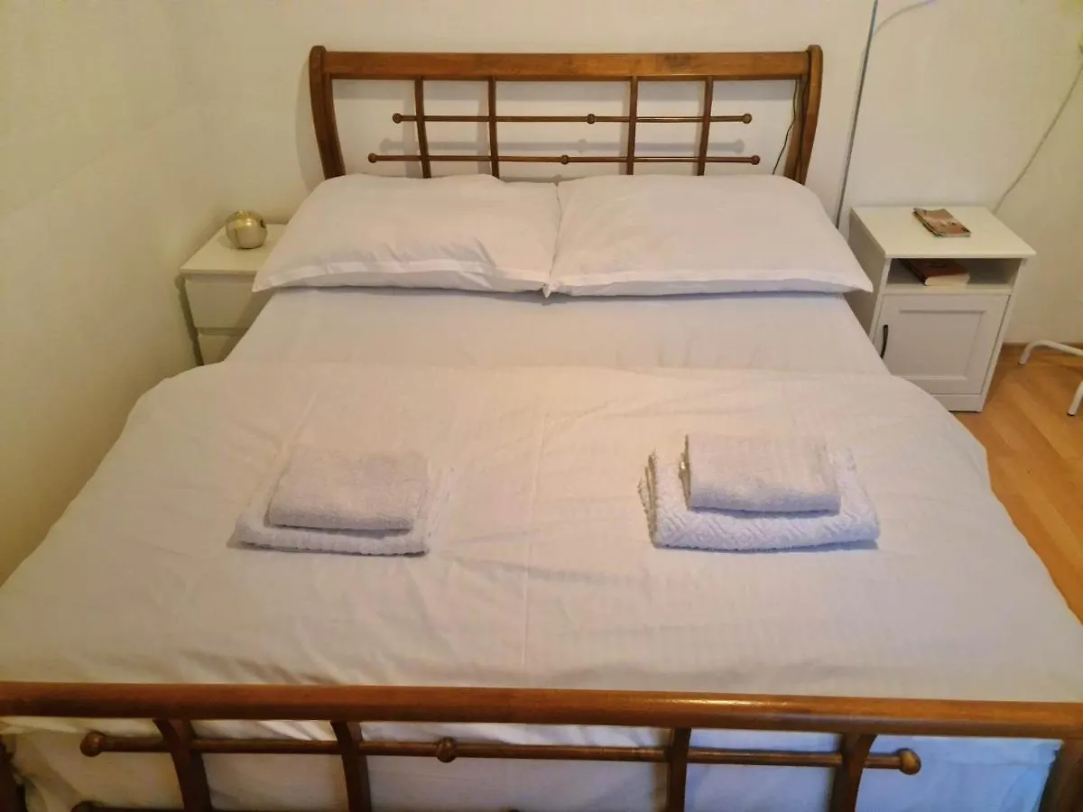 Small-Comfy Guest House In Donaustadt Garden - Not Shared! Vienna 0*,  Austria