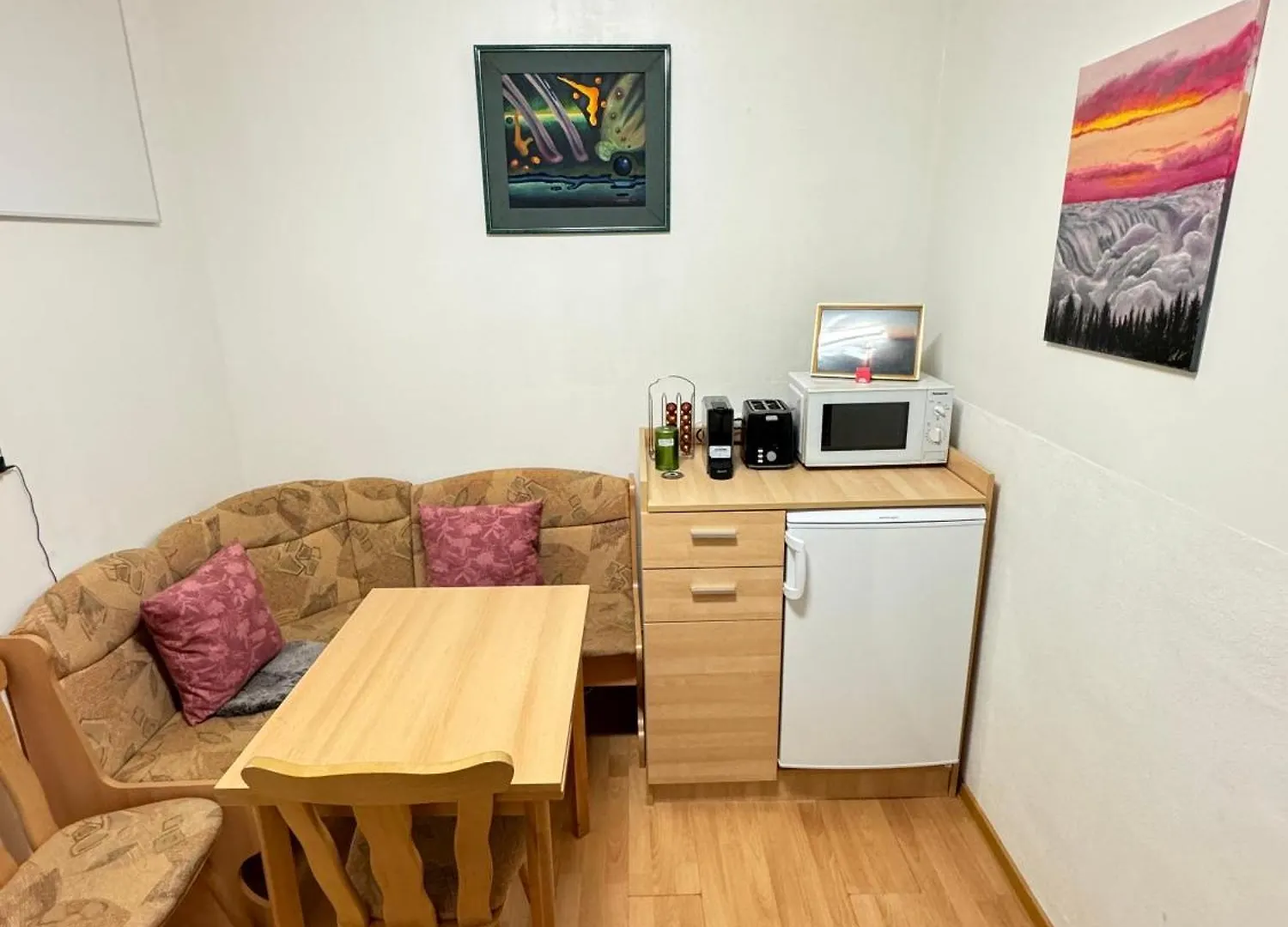 Small-Comfy Guest House In Donaustadt Garden - Not Shared! Vienna