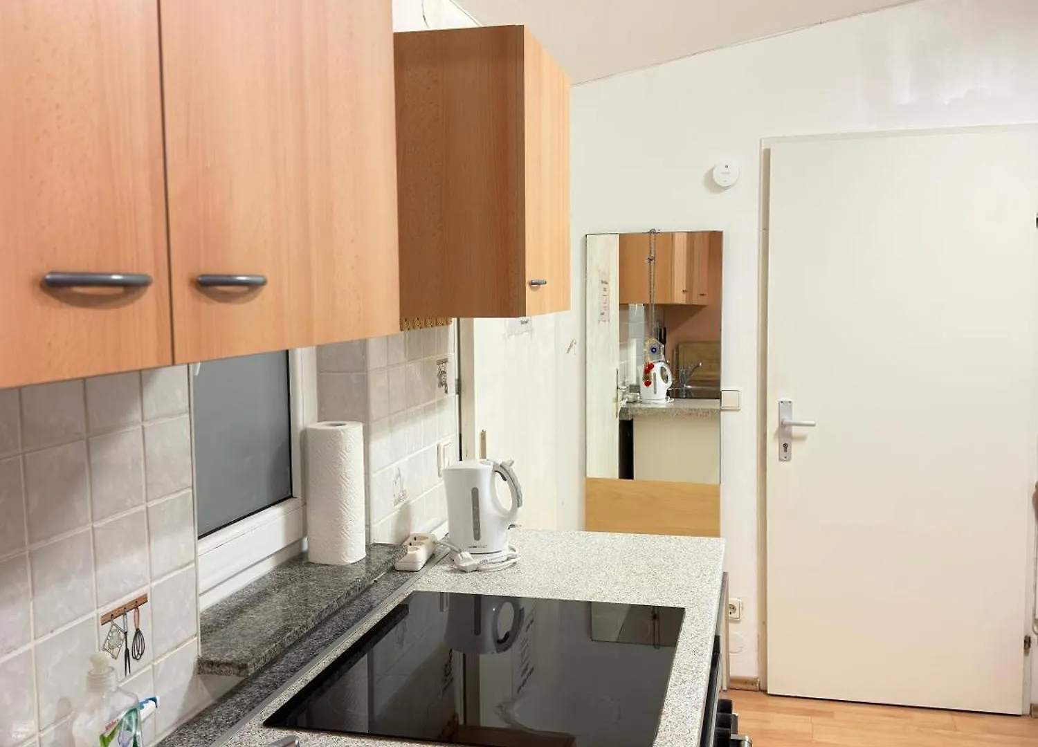 Apartment Small-Comfy Guest House In Donaustadt Garden - Not Shared! Vienna